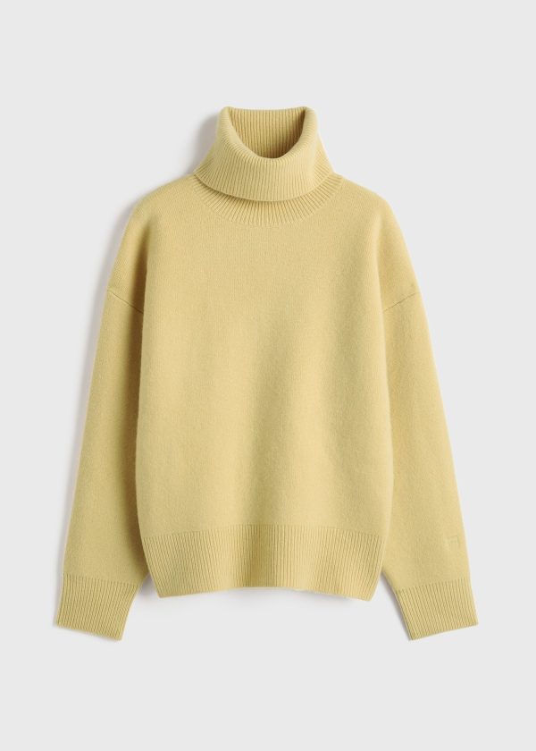 Double-knit turtleneck soft yellow For Sale