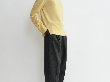 Crew-neck cashmere knit soft yellow Fashion