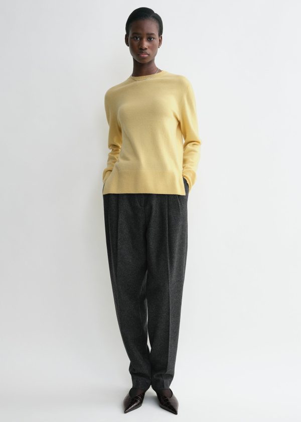 Crew-neck cashmere knit soft yellow Fashion